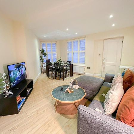 3 Bedroom Apartment With Private Terrace In Pimlico, Westminster, Victoria London Eksteriør billede
