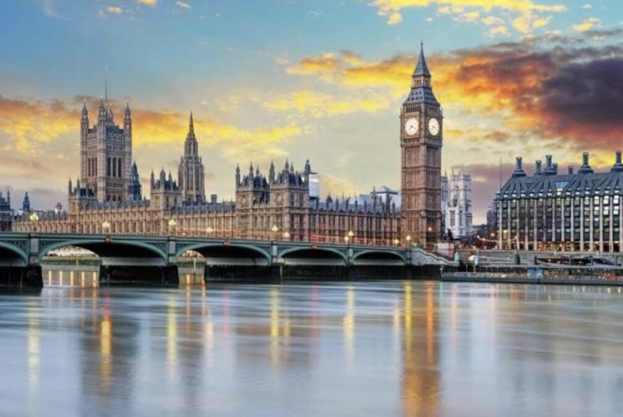 3 Bedroom Apartment With Private Terrace In Pimlico, Westminster, Victoria London Eksteriør billede