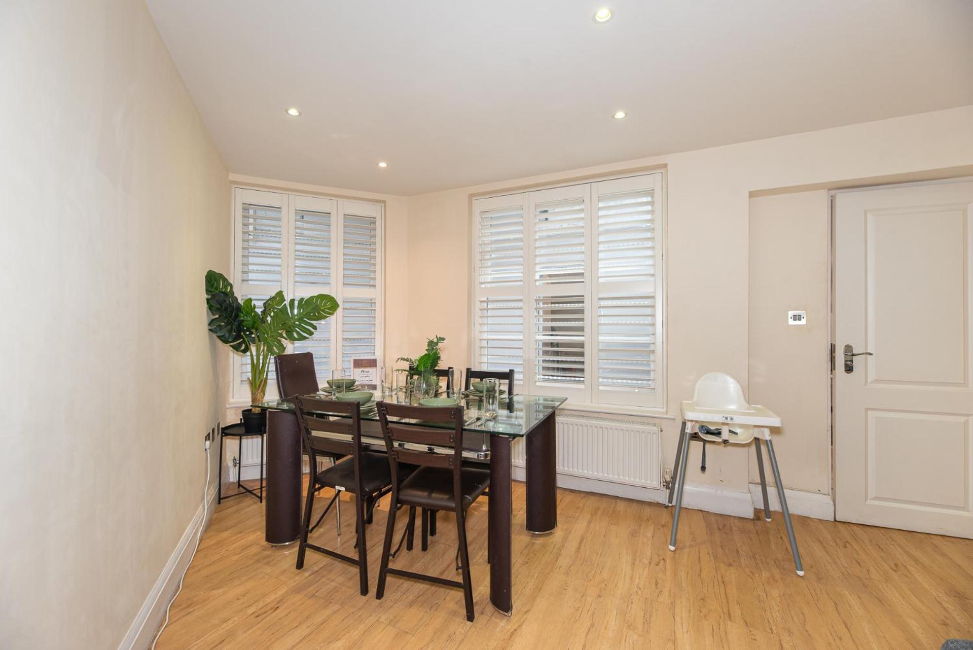 3 Bedroom Apartment With Private Terrace In Pimlico, Westminster, Victoria London Eksteriør billede