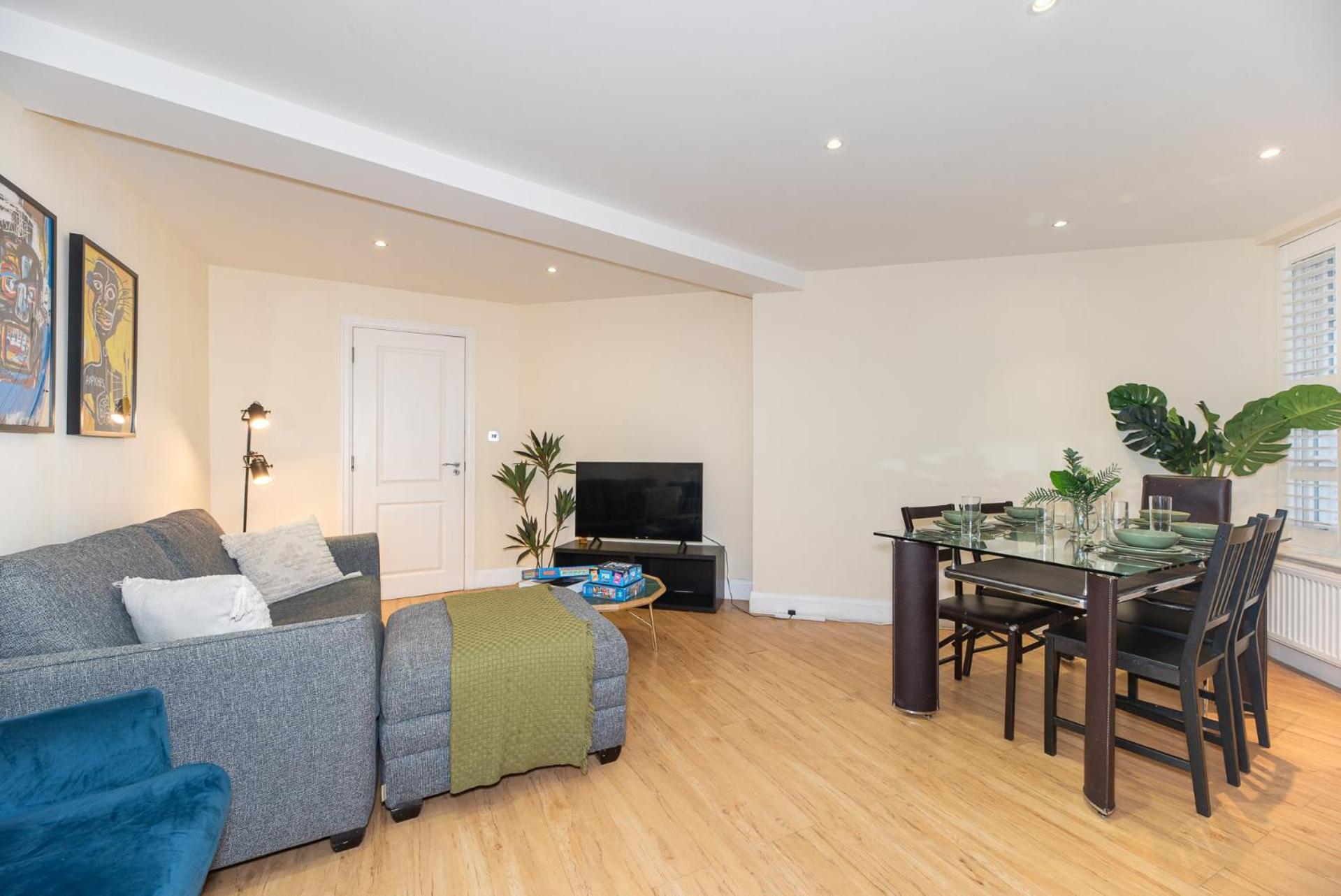 3 Bedroom Apartment With Private Terrace In Pimlico, Westminster, Victoria London Eksteriør billede