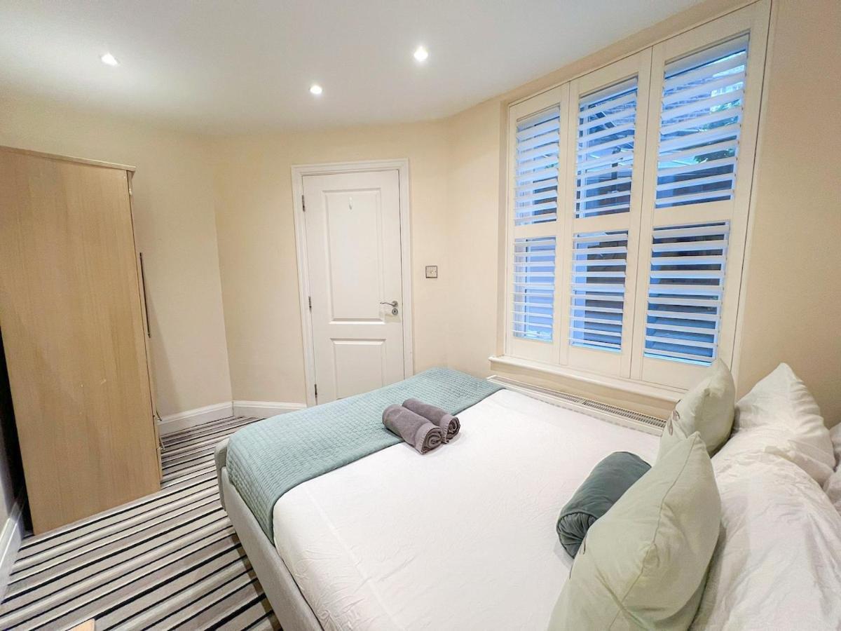 3 Bedroom Apartment With Private Terrace In Pimlico, Westminster, Victoria London Eksteriør billede