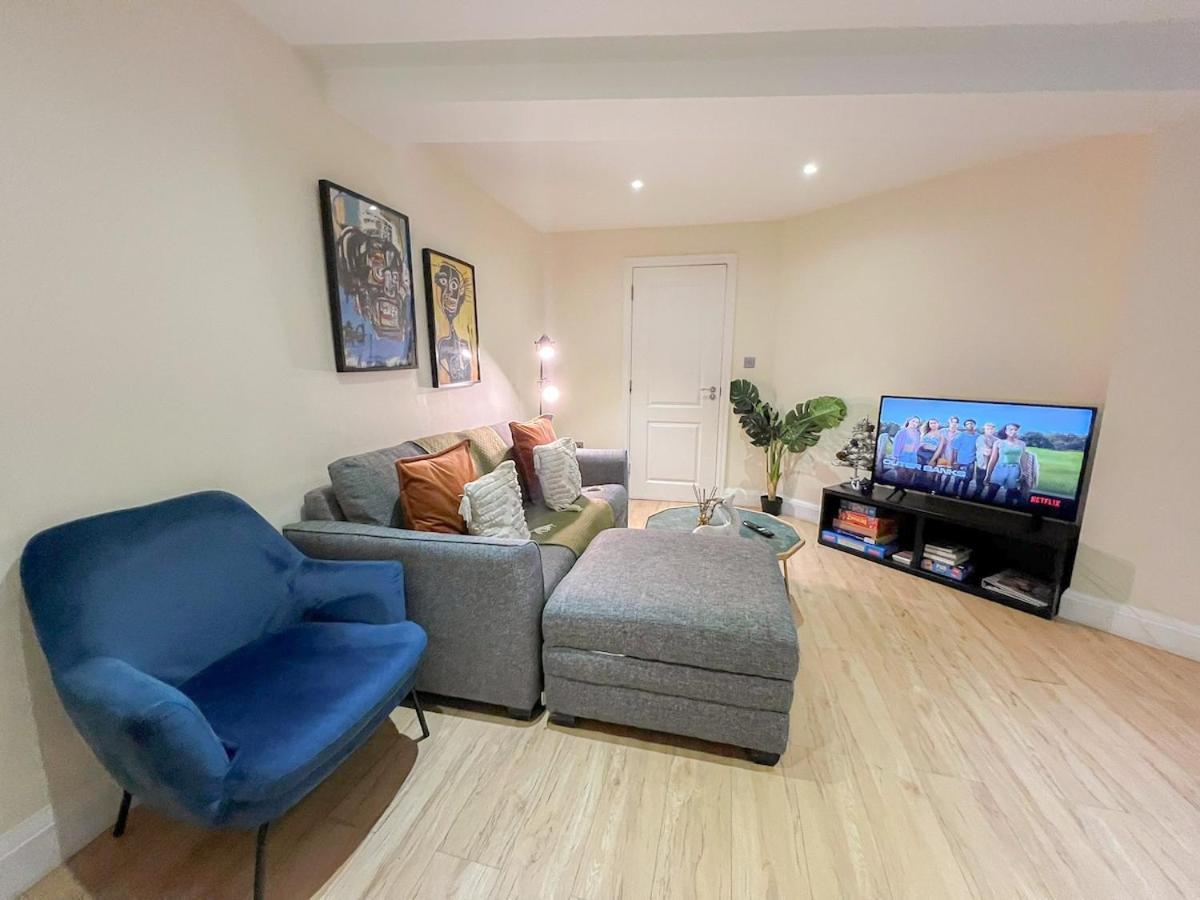 3 Bedroom Apartment With Private Terrace In Pimlico, Westminster, Victoria London Eksteriør billede
